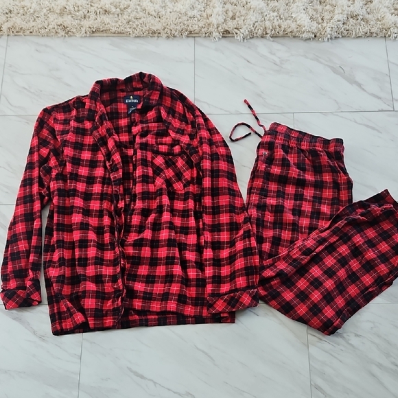Mens Plaid Pajamas Set - Red and Black - Picture 1 of 2